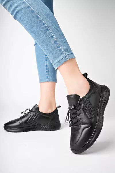 جلد طبيعي أسود نسائي أحذية رياضية جلدية 