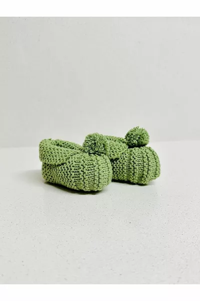 Creapoint Newborn Baby Knit Green Booties with Pompoms