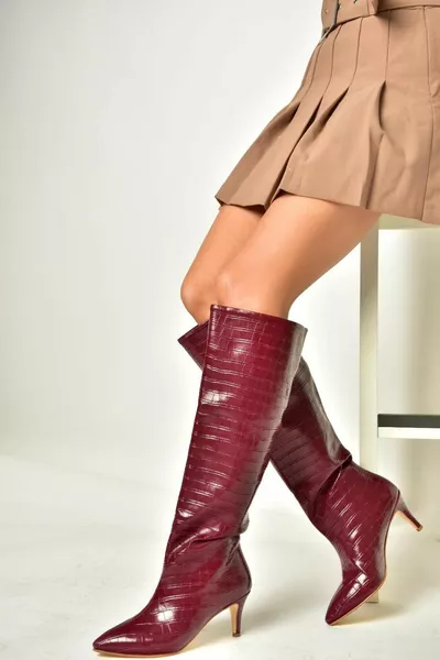  Bottes à talons bas à imprimé croco bordeaux pour femme