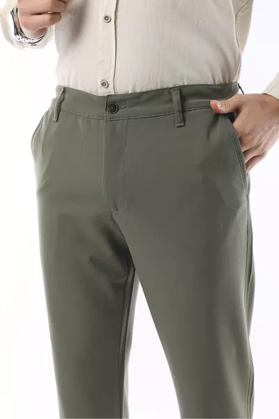 Herren Stoffhose in Khaki, gerade geschnitten, hochwertige, dehnbare, elastische, knöchellange Hose