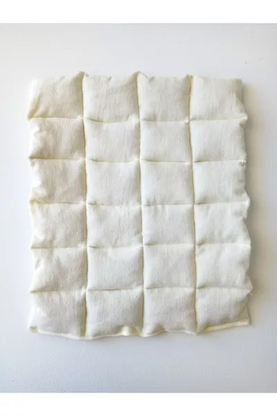 Бебешки пеленки за гръб, корем и гърди с пълнеж от невълняна овча вълна (см*см за възраст 3-6 години) крем