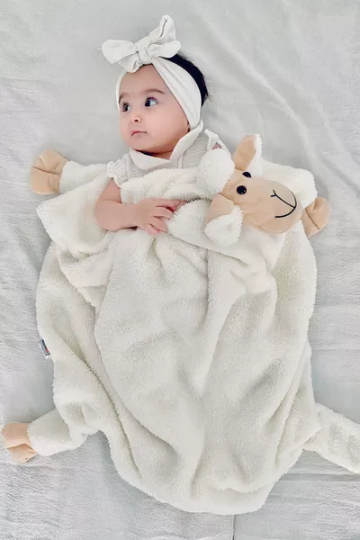 Крем одеяло за бебета и деца Sevimli Kuzucuk, зимно плюшено Welsoft одеяло с овца и агънце