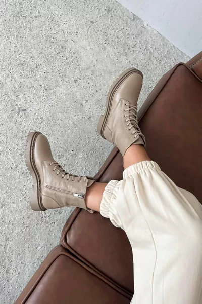 فيرجينا المرأة جلد طبيعي الأحذية البريدية المنك