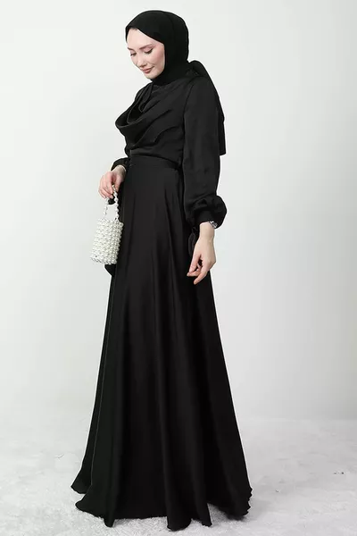 فستان سهرة Degaje أسود مع ربطات أكمام