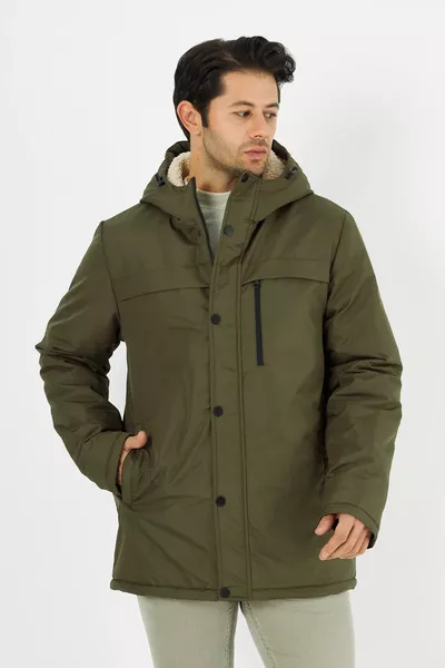 معطف شتوي رجالي بغطاء رأس بلون الزيتوني مقاوم للماء والرياح
