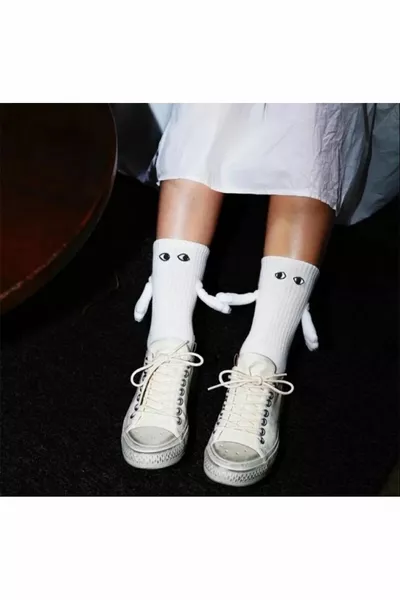 BAW 2 Pieces White Magnetic Hand-Holding Socks Friendship Sports Socks: Fun and Comfortable