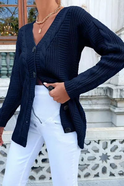 Дамска жилетка с V-образно деколте в тъмносиньо, с мека текстура