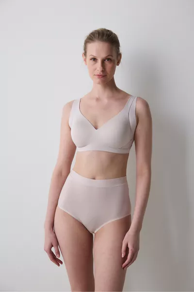 سروال داخلي عالي الخصر كولاجين معتّق باللون البيج الفاتح