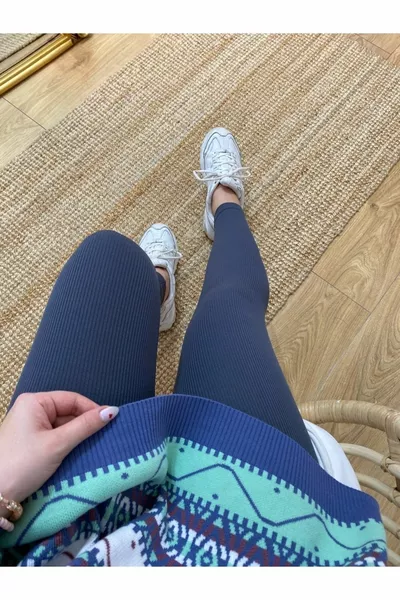 سراويل ضيقة عالية الخصر محبوكة