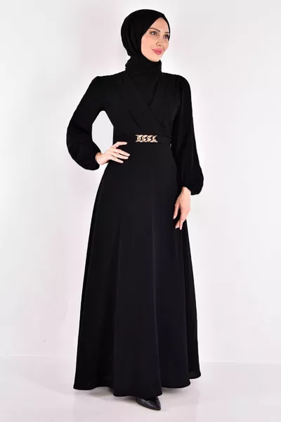 Hijab-Kleid mit Kettengürtel 