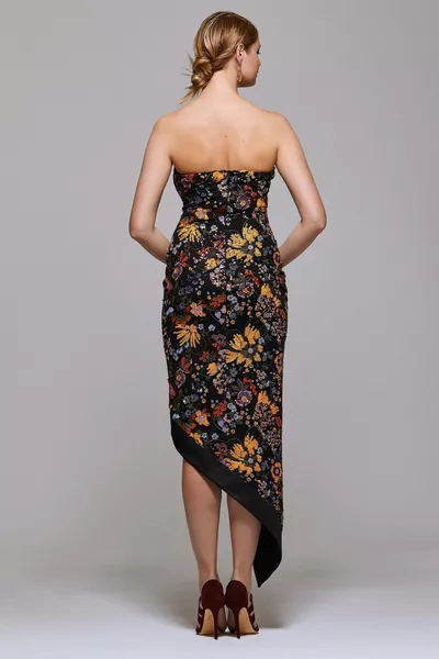 قطع غير متماثلة الترتر الأزهار طباعة حمالة اللباس