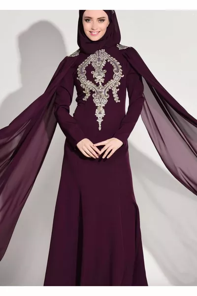 Женское вечернее платье с вышивкой из сливового гипюра 