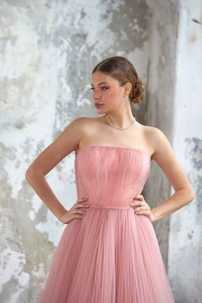 Strapless Hemline pluizige midi-lengte avondjurk met otriches