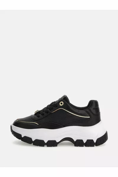 بيريت سنيكرز نسائي