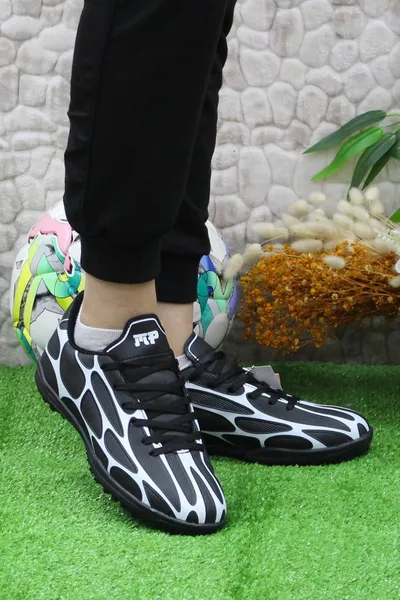 M.P   Scarpe da calcio Astroturf per campi in erba