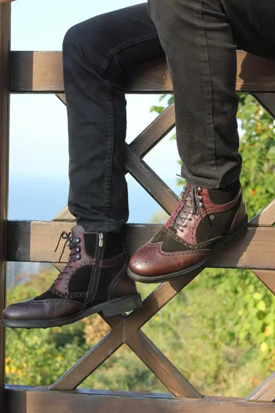 Herrenstiefel aus echtem Leder im klassischen Stil