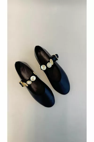 Ballerine da donna con fibbia in pelle nera