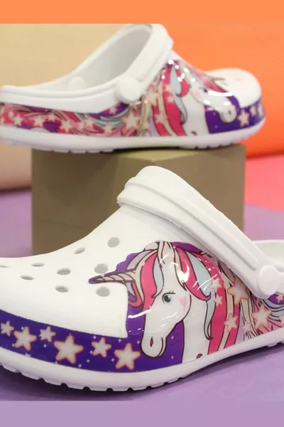 Момичета Crocs Модел Еднорог Модел Еднорог Нехлъзгаща се Подметка Плажен басейн Морски сандали Чехли