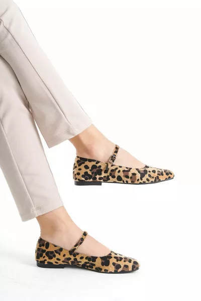 1 قبعة صلبة ليوبارد طباعة براءات الاختراع الجلود مربع حادة اصبع القدم ماري جين الباليه الشقق ضيق صالح رقم 1 جبين كبير