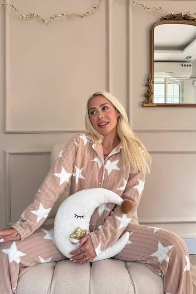 Caramel Star Patterned Front Button Plush Fleece Pajama Set
