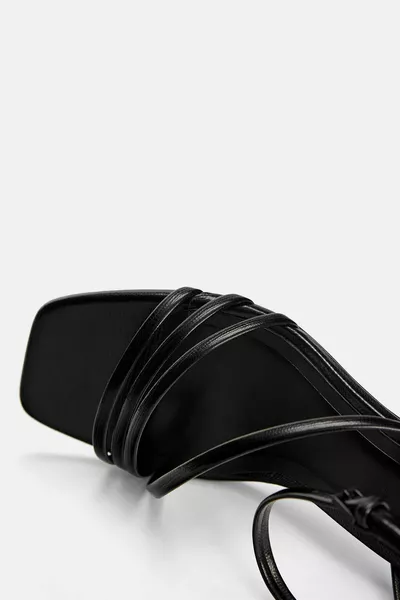 Сандали на ток с каишки