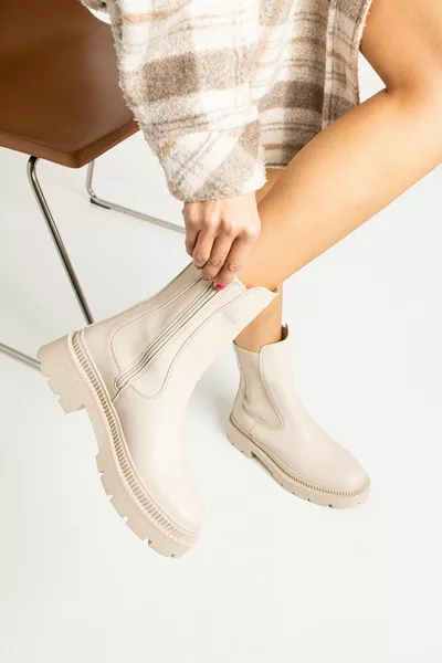 Женские резиновые сапоги на молнии бежевого цвета (ПОДОШВА 5 СМ)