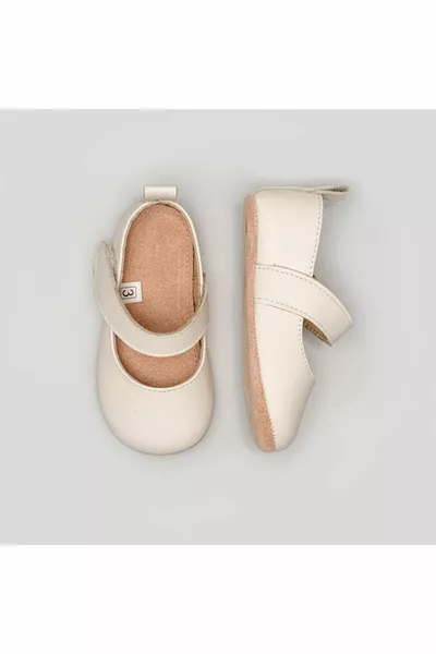 شقق الباليه ذات النطاقات | قشدة