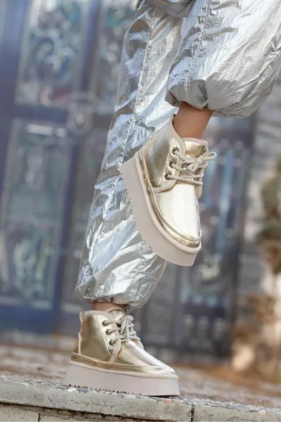 STIVALI DA NEVE STRINGATI CON SUOLA ALTA MODELLO DORA