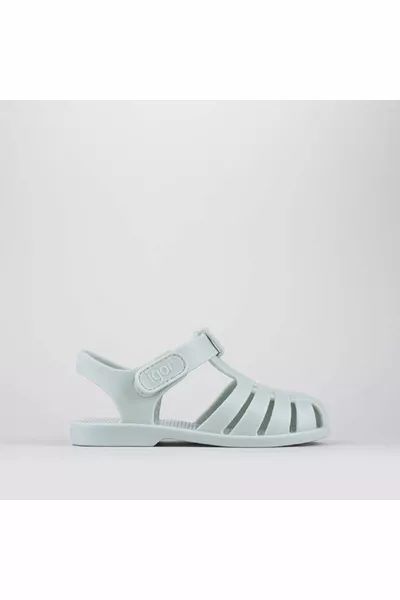 صنادل للأطفال للجنسين