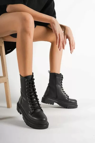 Luis Toronto  Schnürstiefel in Schwarz