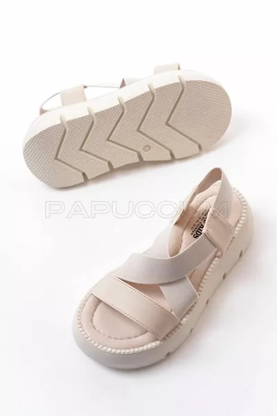 صنادل مطاطية خفيفة الوزن للفتيات باللون البيج