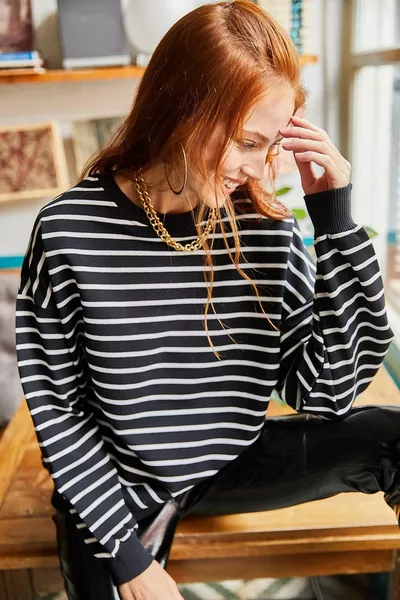 Femme Noir et Blanc Rayé Base Doux Texturé Shabby Sweatshirt 