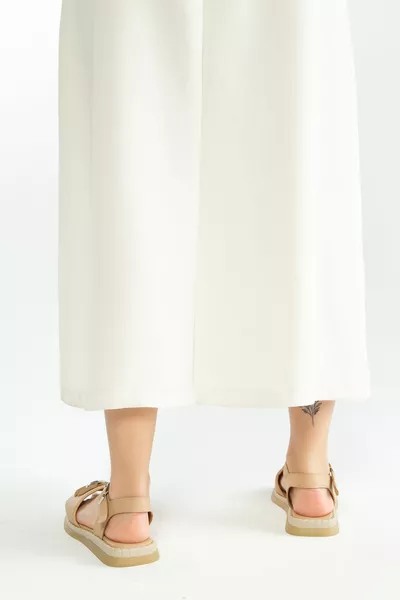 Женские сандалии на плоской подошве из натуральной кожи   Bn Sndlt 