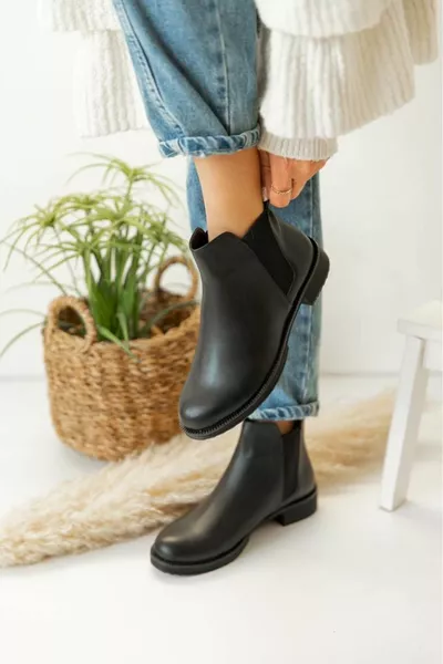 شقة أنيقة تشيلسي خفيفة الوزن مريحة الشتاء الكلاسيكية الأسود أحذية نسائية وحذاء مع حافة مطاطية