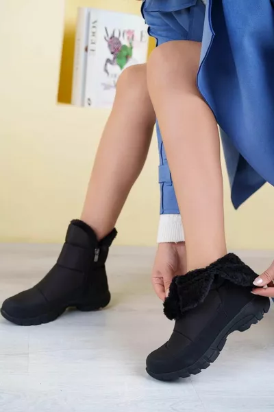 Women's Black Thermal Wool Snow Boots