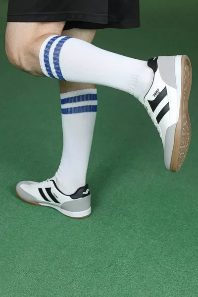  أبيض - أسود أحذية كرة القدم Astroturf أحذية كرة القدم الداخلية