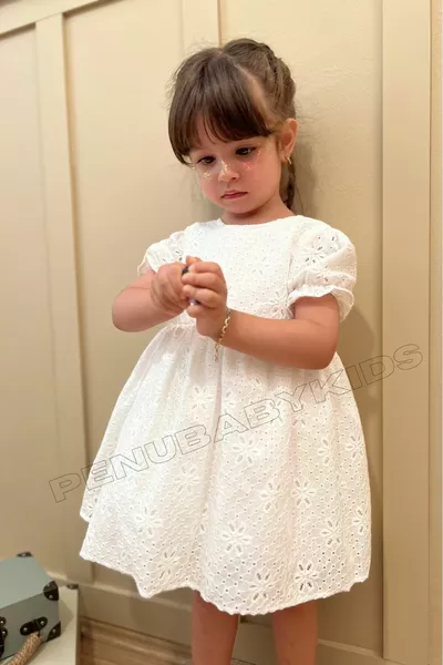 فستان أبيض بأكمام كاملة - Diana