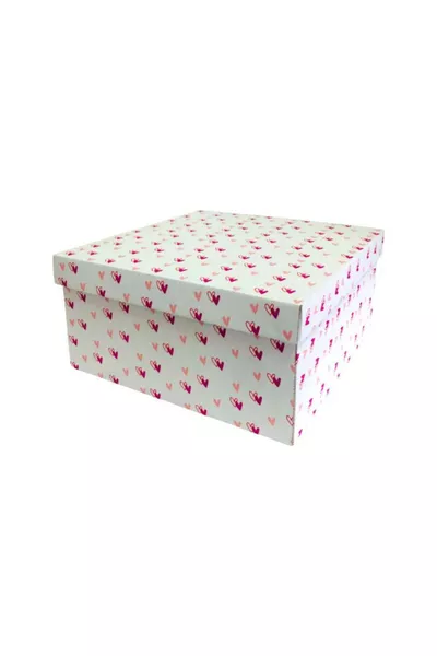 Подаръчна кутия с розови сърца  см