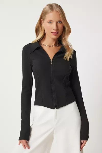 بلوزة نسائية محبوكة بسحاب وياقة بولو سوداء 