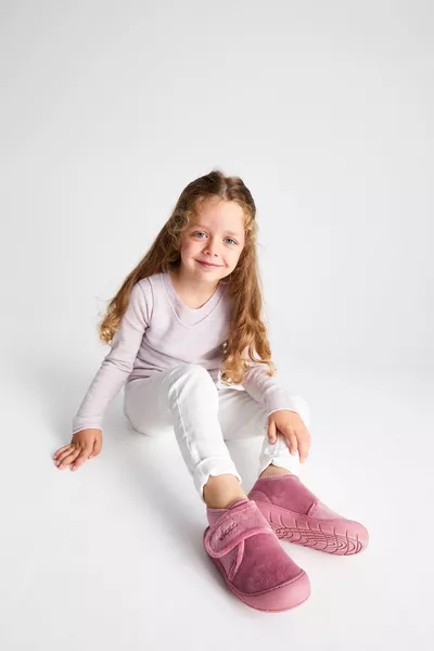 حذاء منزلي وردي للبنات قبل المدرسة بطبعة مريحة