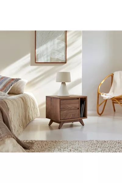 خزانة جانبية خشبية من الجوز الداكن