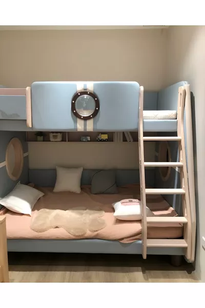 سرير مزدوج مع تصميم احترافي وجودة عالية