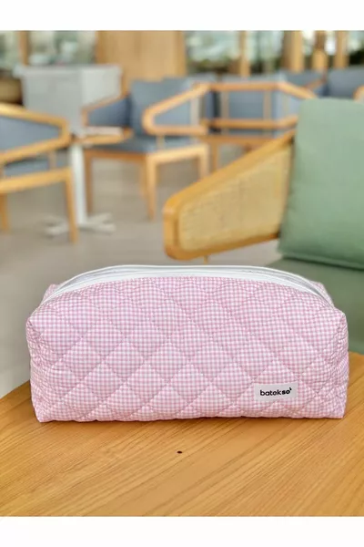 حقيبة سفر لمصففات الشعر بنقشة مربعات وردية - الحجم XL