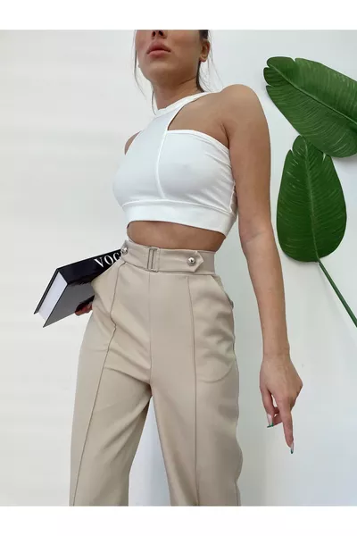 Дамски панталон с висока талия, широки крачоли, копчета и тесен силует