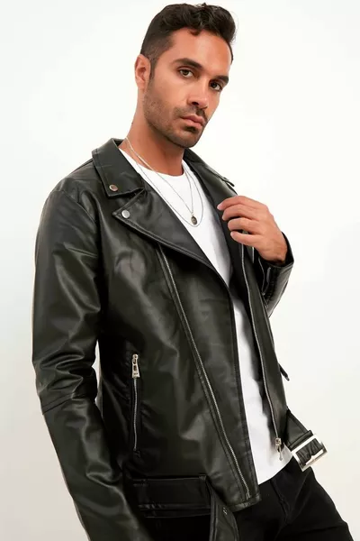 Мужской приталенный узкий пиджак с поясом