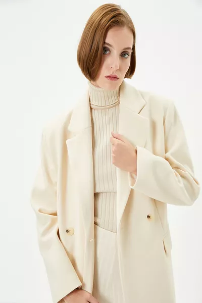 Dames Ecru Mantel