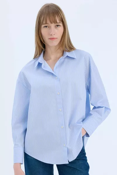 قميص بوبلين مخطط بأكمام طويلة وتفصيل واسع موديل SP