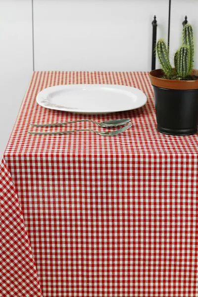 Small Checkered Pattern Tablecloth, Table Linen, Picnic Blanket