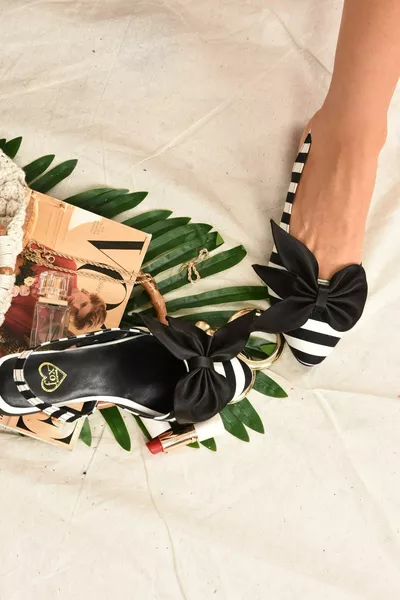 Siyah/beyaz Kumaş Kadın Babet 