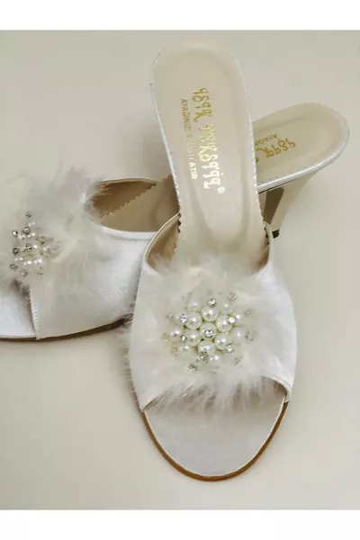 Furry Cream Women's Bridal Heeled Slippers